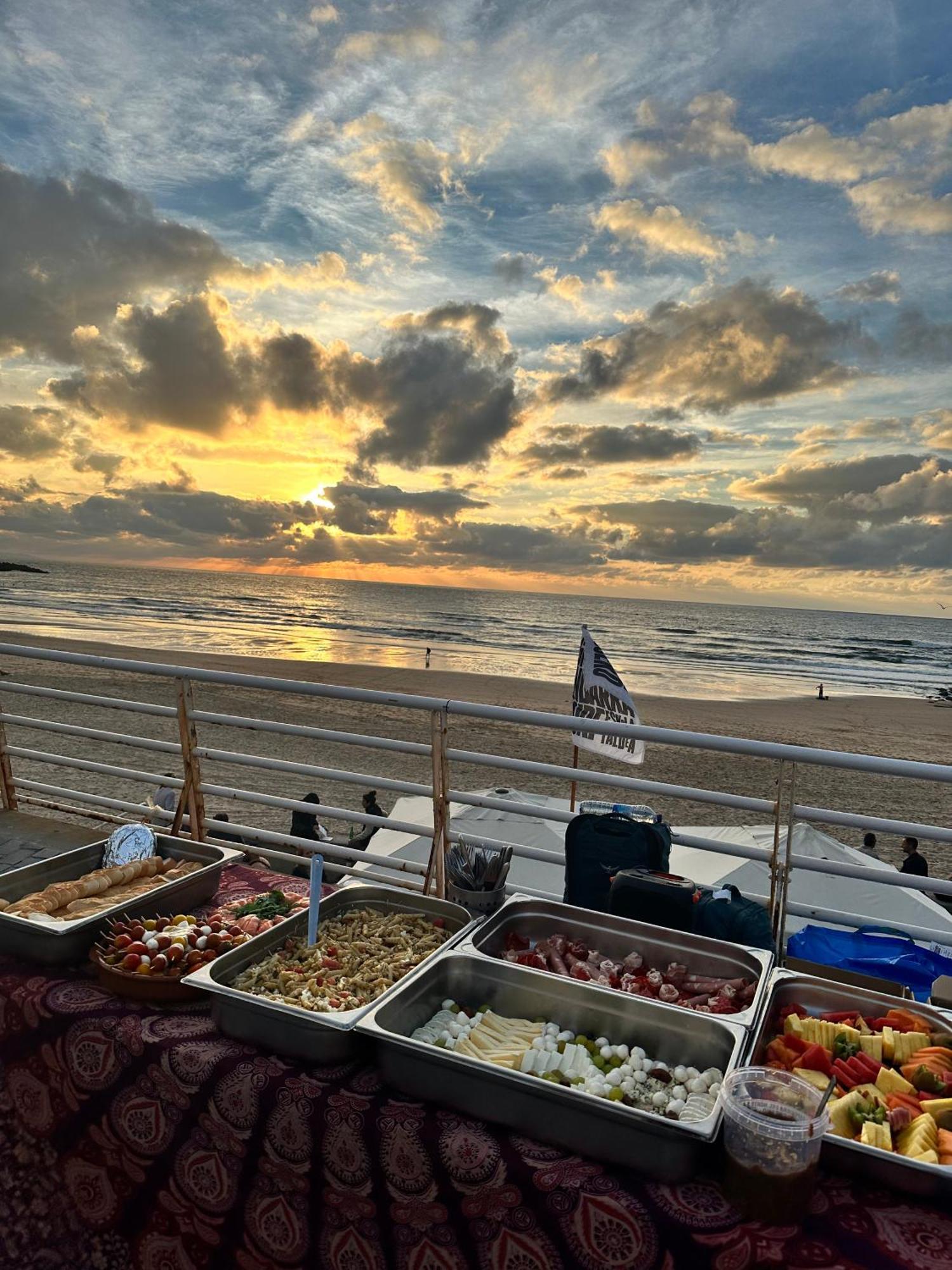 Surf Camp San Sebastian Bed & Breakfast Aia Bagian luar foto
