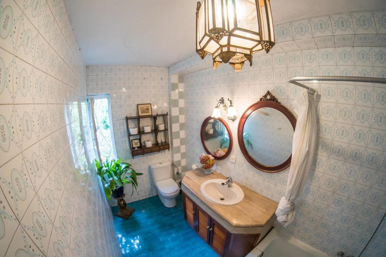Surf Camp San Sebastian Bed & Breakfast Aia Bagian luar foto