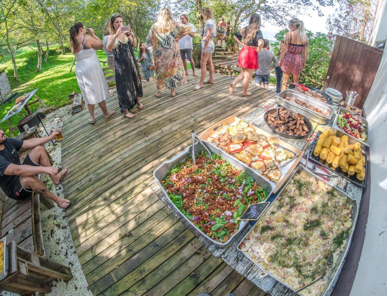 Surf Camp San Sebastian Bed & Breakfast Aia Bagian luar foto